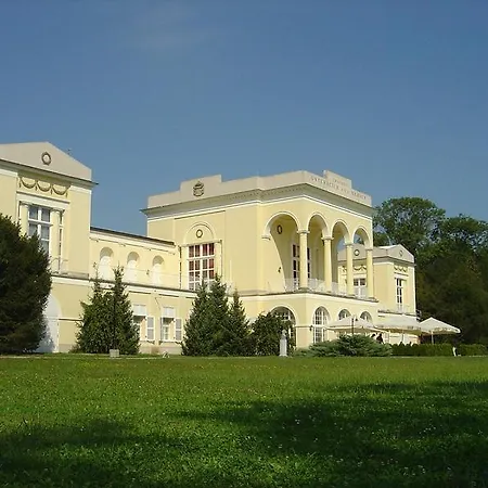 Apartman Valticky Hrozen - V Centru Historickeho Mesta - Hlavniho Mesta Vina Valtice